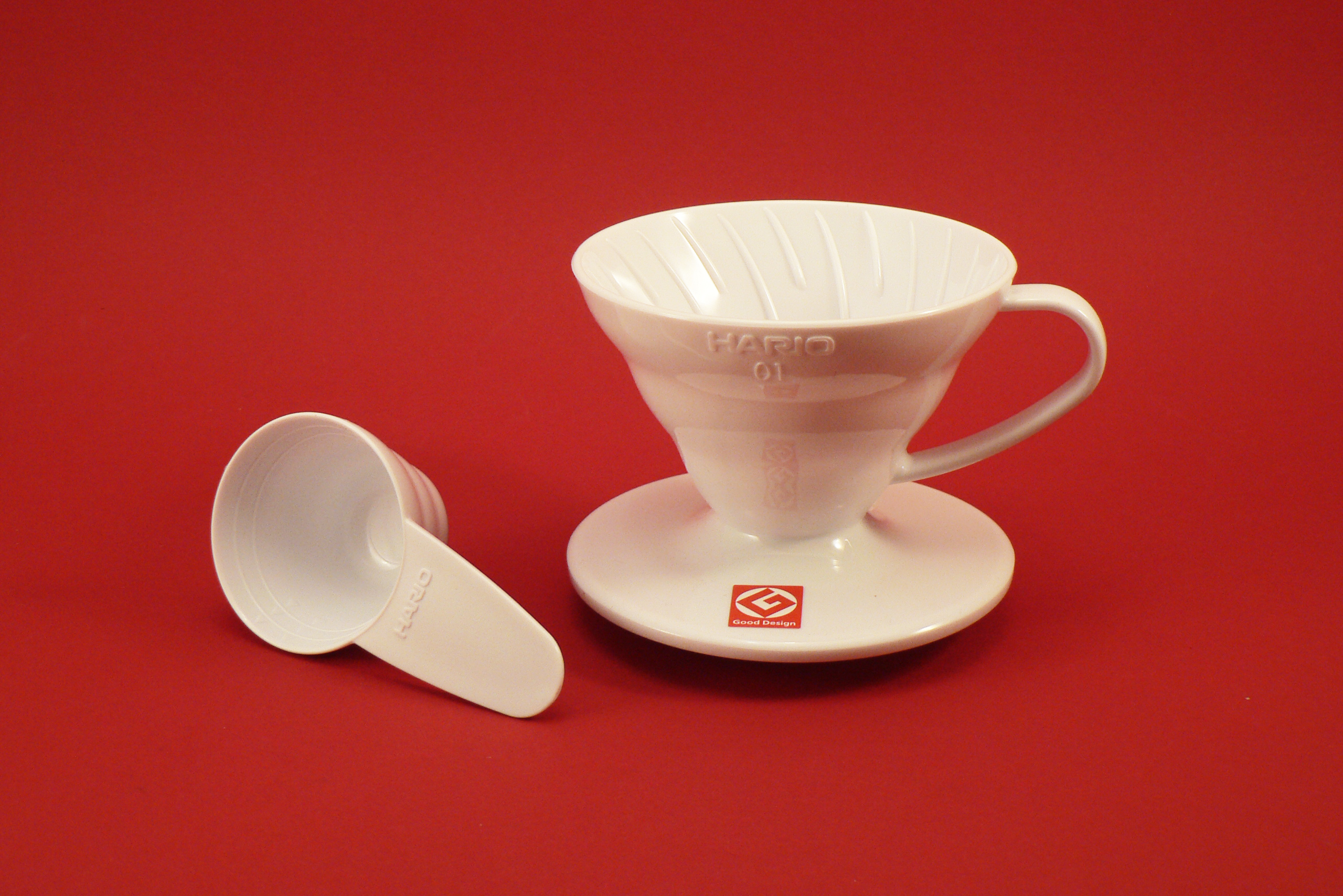 Hario Dripper V60-02W plastový - bílý na 4 šálky