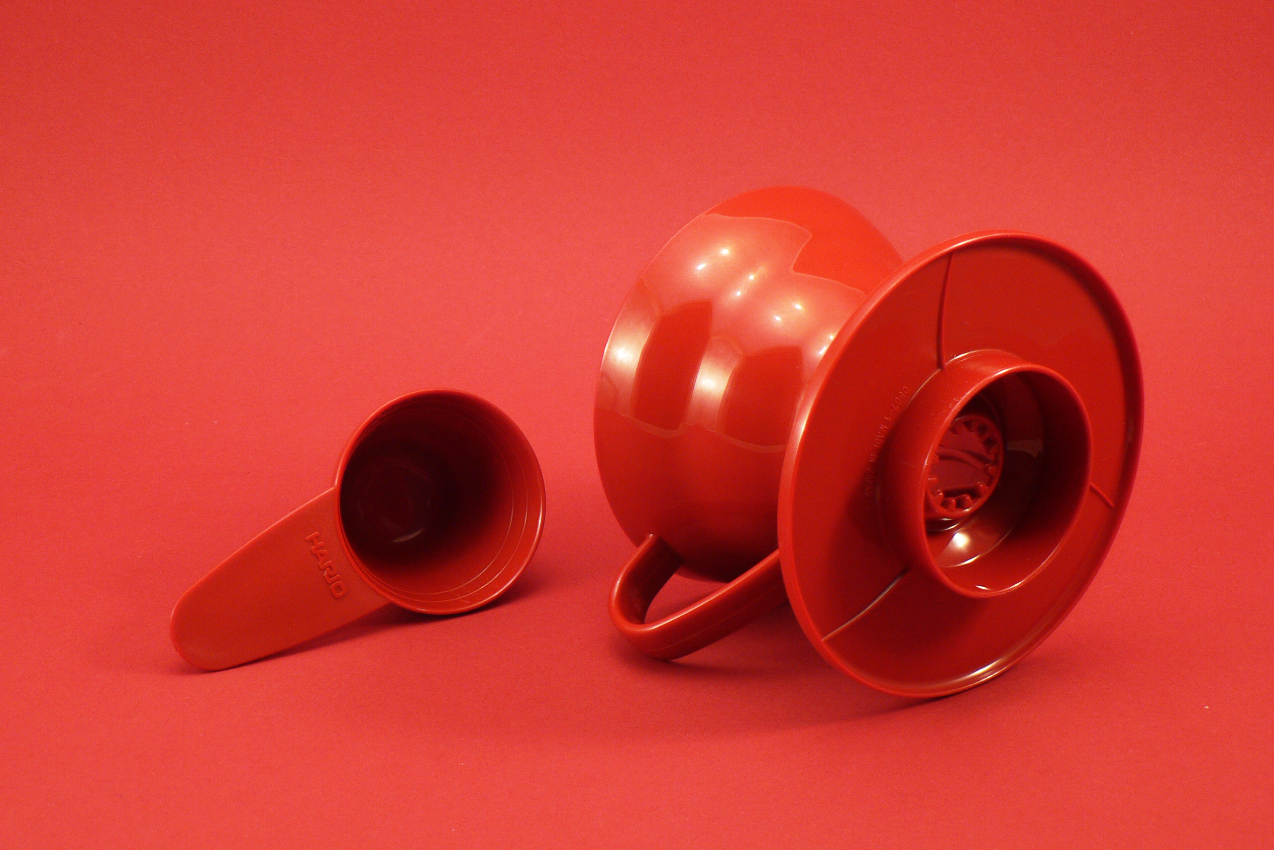 Hario Dripper V60-01R plastový, červený na 2 šálky